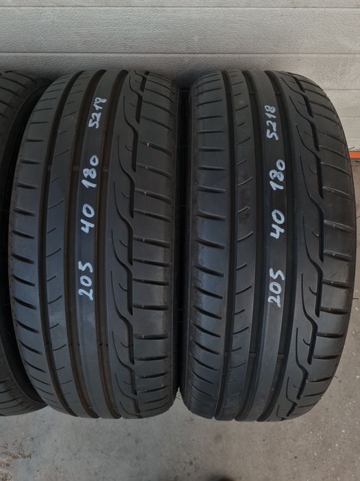 Летни гуми 4 броя DUNLOP SportMaxx RT 205 40 R18 дот 5218