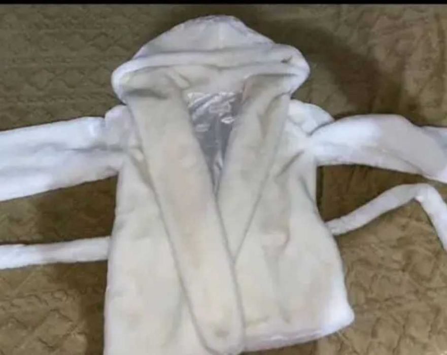 Продам белую шубку