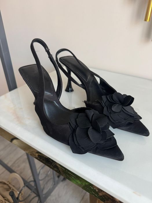 Продам обувь всё за 45000 тг