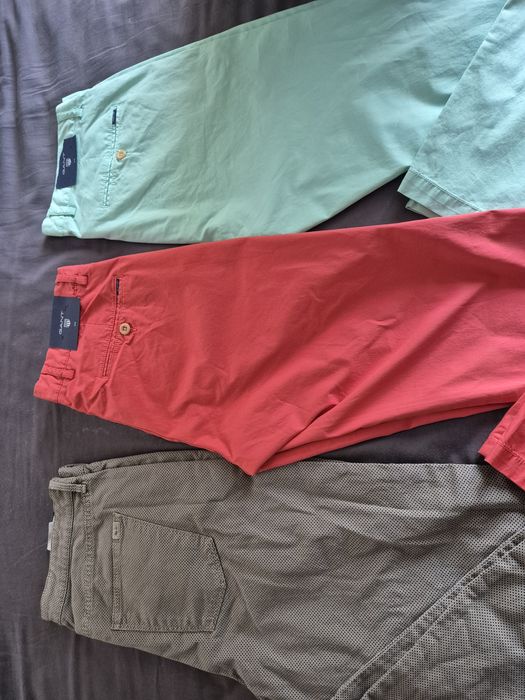 Продавам 2 броя нови панталони GANT различни номера