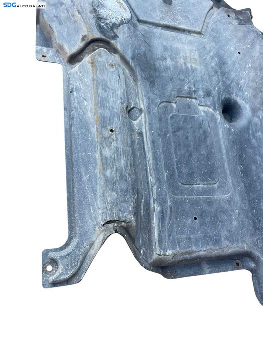 Scut Motor Plastic Mercedes Clasa C Class W204 2007 - 2014 Cod A2045202223 [B4344]
