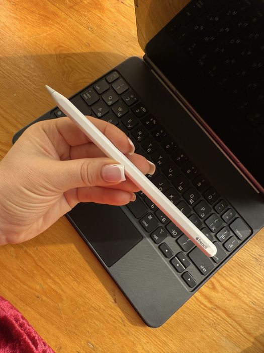 iPad Pro 11″ (3rd Gen, Wi‑Fi+Cellular, 128 GB) + Magic Keyboard+Pencil