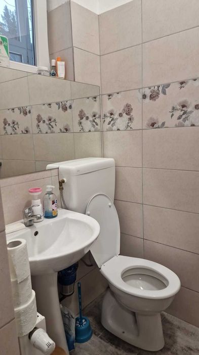 Casă cu 5 camere, 3 APARTAMENTE de vânzare! OCAZIE MAXIMĂ, PREȚ MINIM!