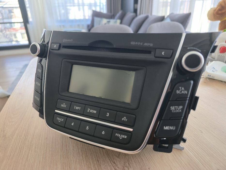 Оригинално радио за Hyundai i30 (2012-2017) с Bluetooth и MP3