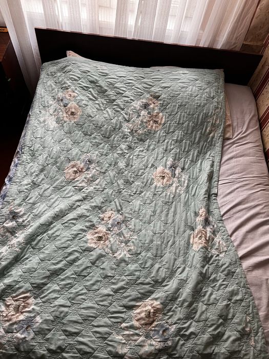 Двуспальный диван