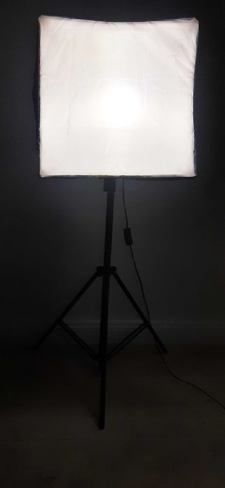 Lampă  cu trepied  pentru fotografii