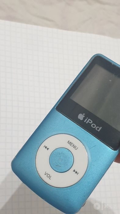 СРОЧНО! Музыкальный MP3-плеер б/у (в стиле iPod Nano)