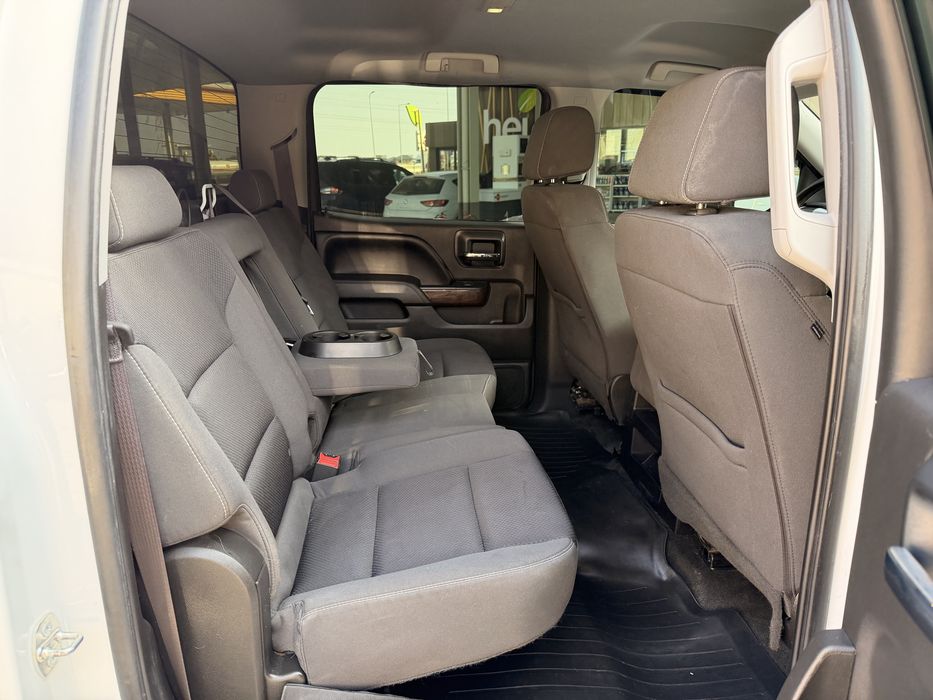 GMC Sierra 4 x 4  V8 5.3 L Autoutilitara 6 locuri Inmatriculat RO