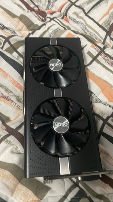 Vand placa video amd si sursa corsair