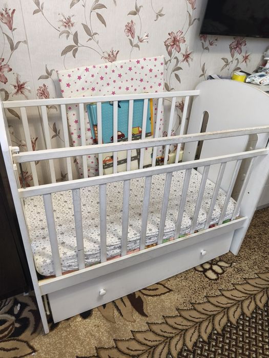 Детская кроватка