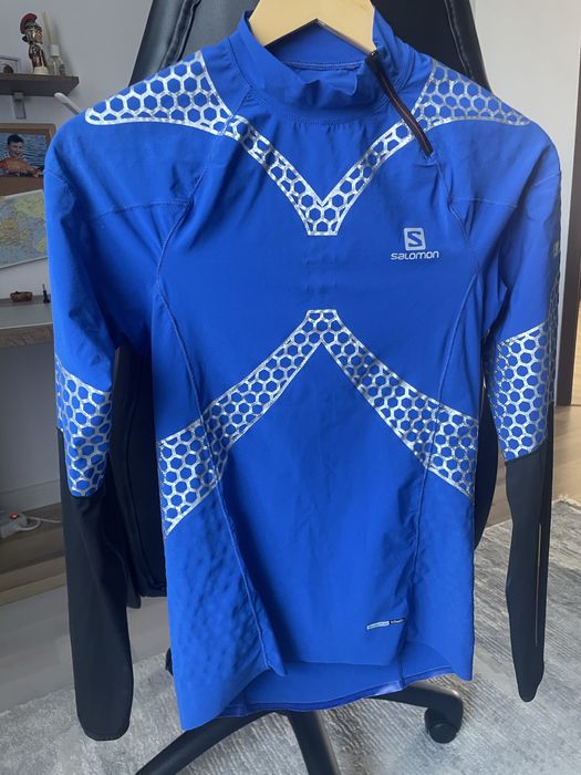 Vand bluza Salomon pentru sporturi ca noua