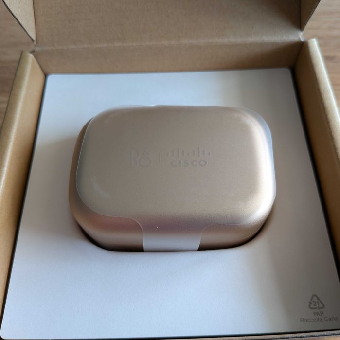 Нови слушалки (earbuds) Bang & Olufsen Cisco 950