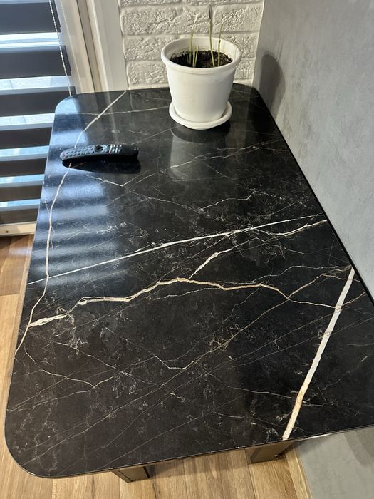 Продам стол кухонный 99*59*75