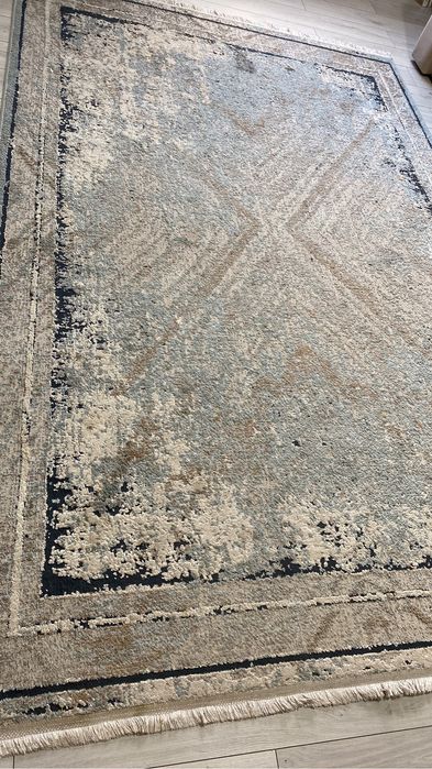 Ковер для зала продам.