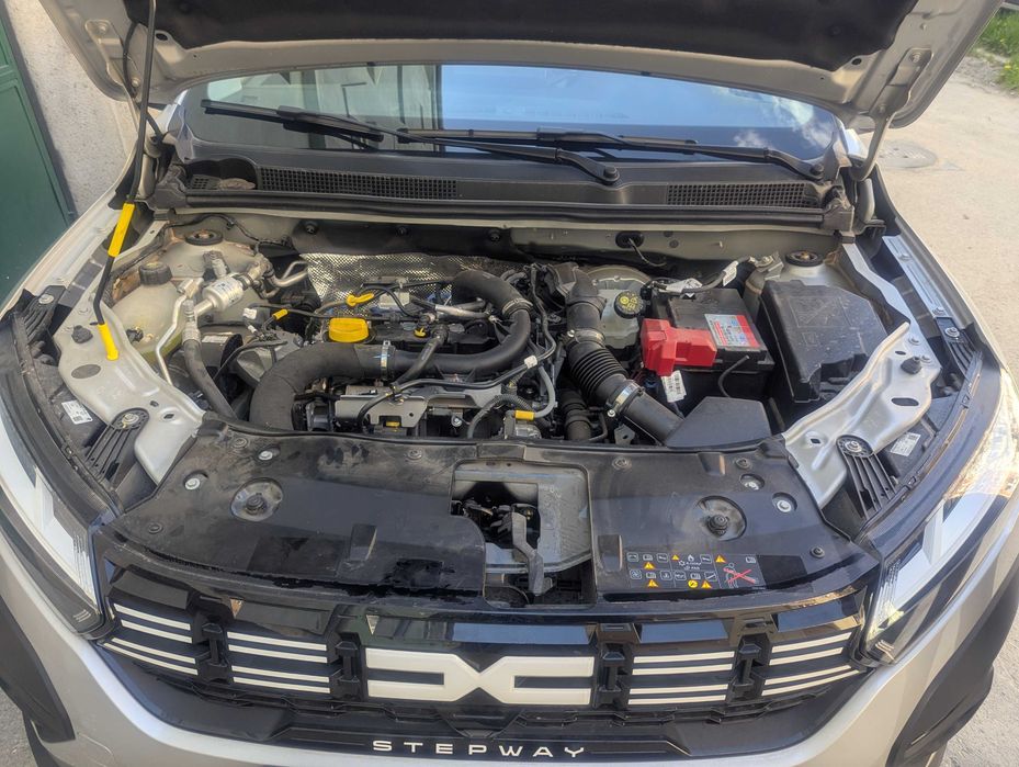 Vand Dacia Sandero tinuta in garaj 2078 km