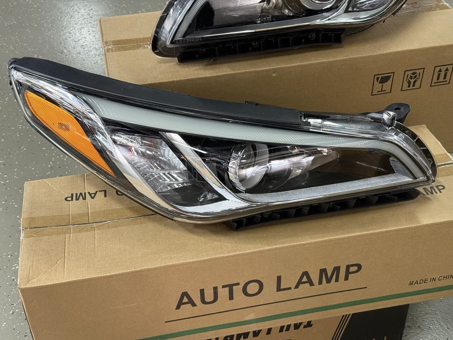 Фары передние Hyundai Sonata LF 2015