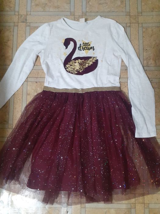 Платье на девочку 10 11 лет