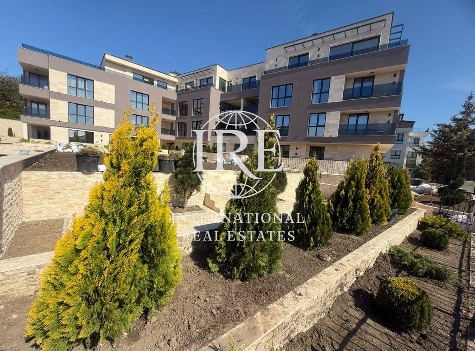 Продава се Четиристаен апартамент в Варна, Бриз - 165 кв.м за 1298 €/кв.м - Снимка #5