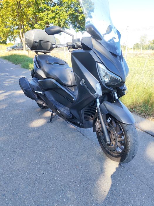 Yamaha X-Max 400cc