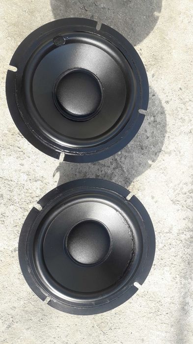 Бассовые динамики от музыкального центра  техникс по 45 ват