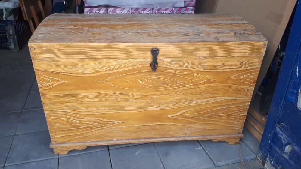 Продам  деревянныйсундук