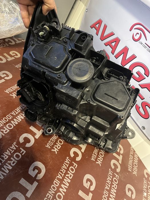 Фар VW T6 ляв LED ляв и десен