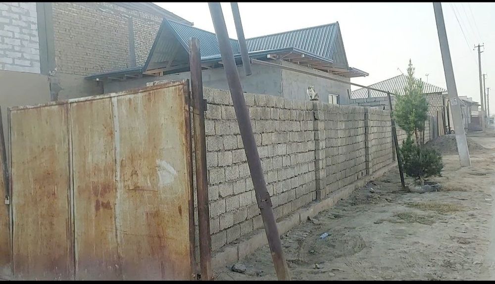 Авангард бойкургон 2 сотих 3 хона срочно сотилади