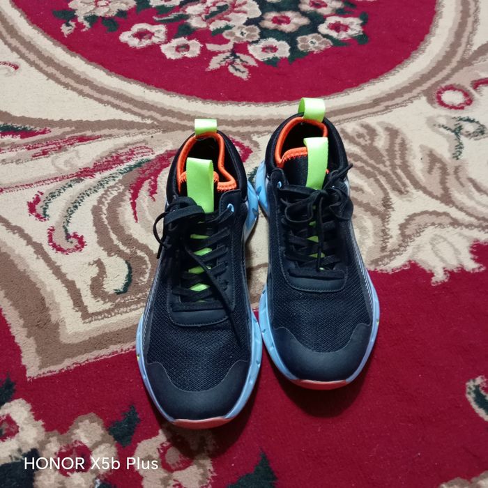 Спортивный красовки