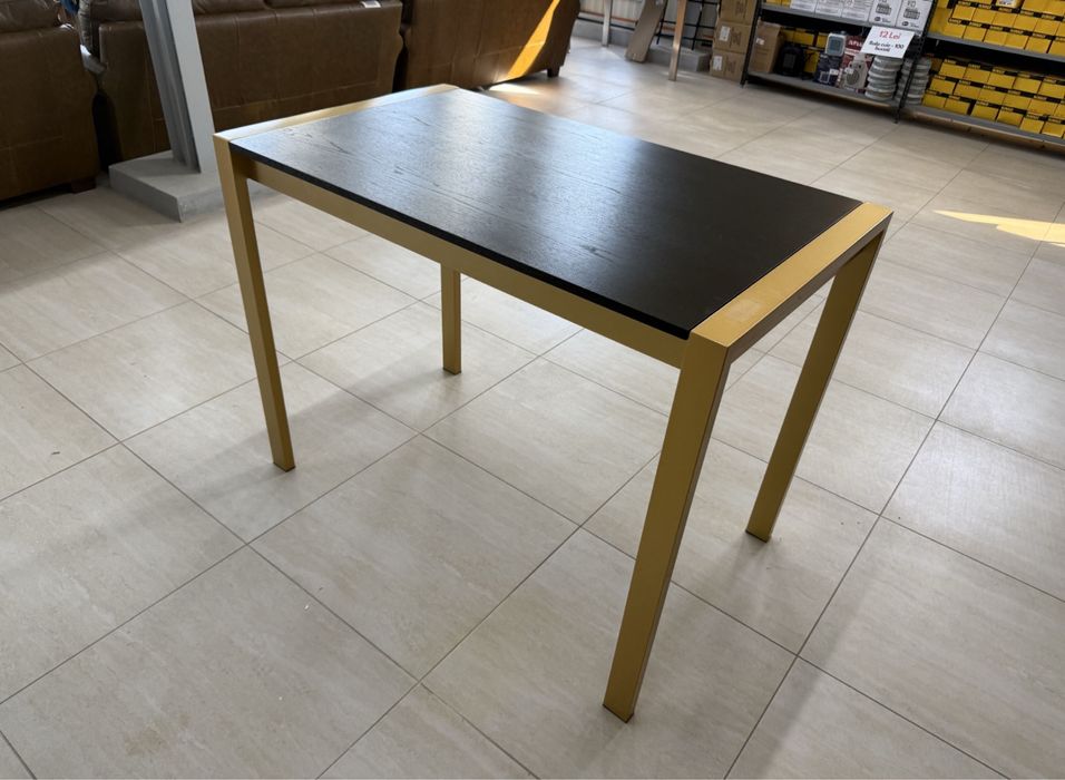 Masa de bar cadru metalic - culoarea Aurie cu blat negru Lumisorce
