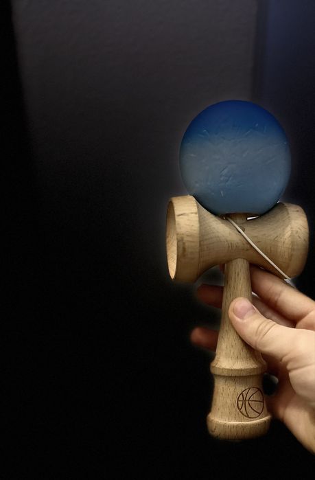 Kendama X albastra