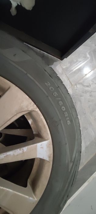 Продам диски с летней резиной.