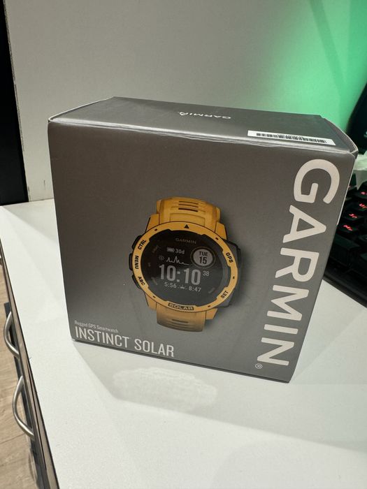 Часы Garmin Instinct Solar