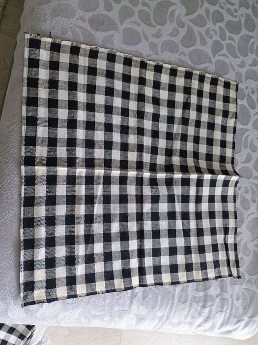 Ръчно тъкани месали,  килимче и плат, престилки