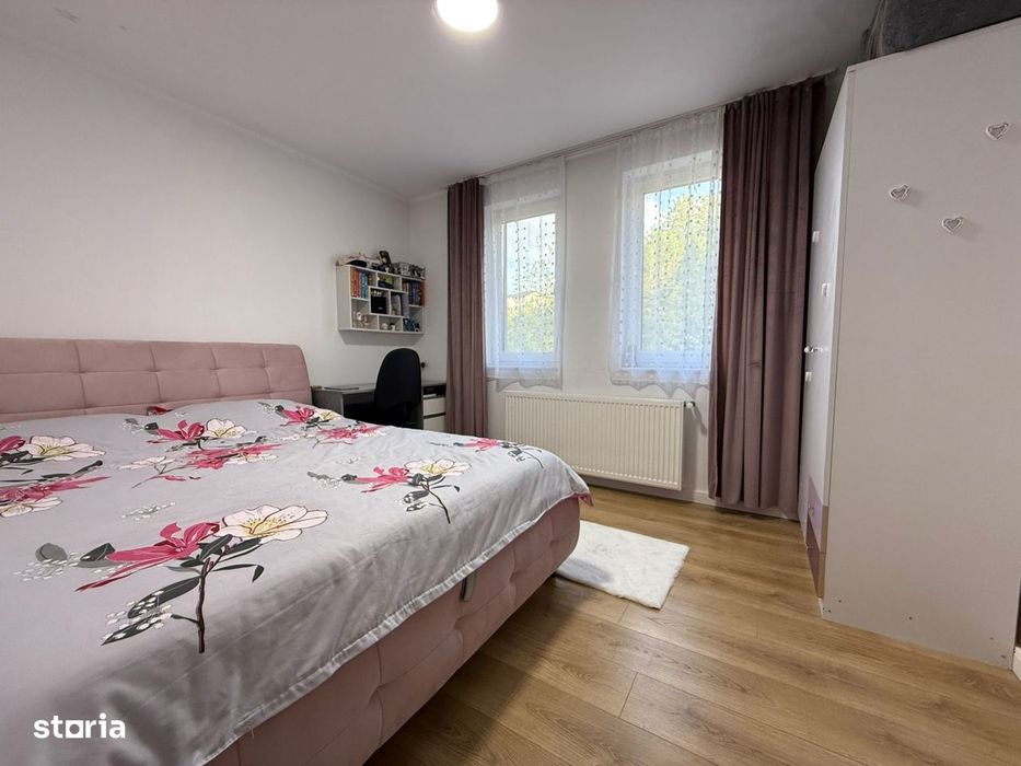 Duplex de vanzare de 120 mp , teren 300 mp zona Vivo