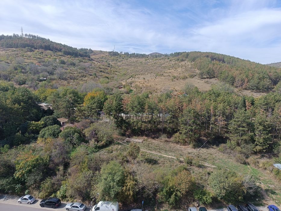 Частно лице отдава под наем 2+кухня