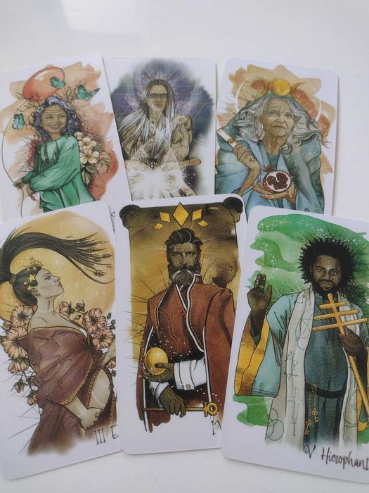 Таро. The Unfolding Path Tarot, The Urban Tarot, Romantic Tarot