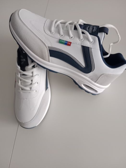 Мужские кроссовки