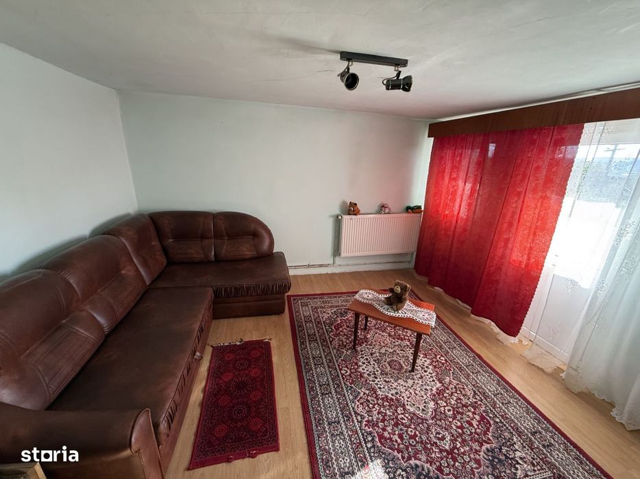 Casa 5 camere cu teren 2300 mp - Jucu de Sus