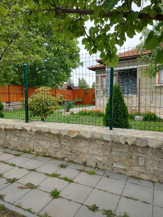 Два съседни имота Къща и Магазин