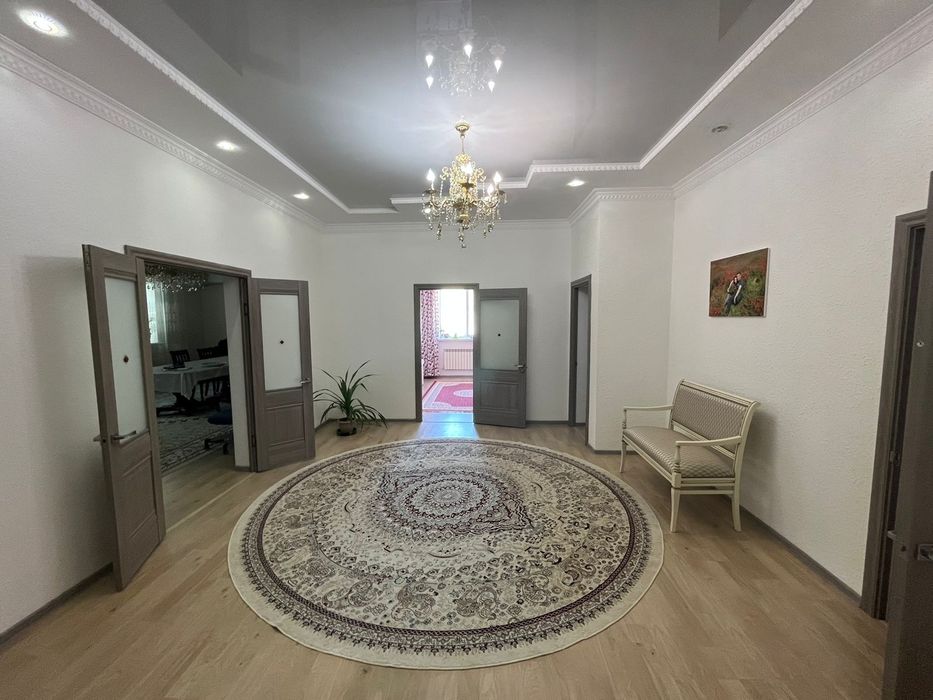 Продам дом со двором