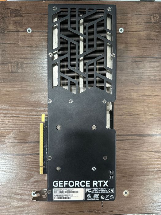 RTX 4070 Ti Palit JetStream 12GB GDDR6X 192-bit флагманская версия