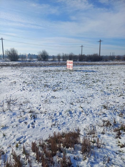 Vand teren intravilan Zlatarei (strada principala)