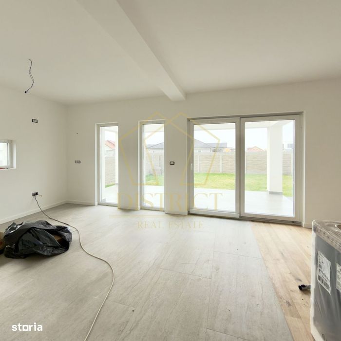 Com 0 | Duplex superb cu 5 camere despartit prin garaj | Dumbravita