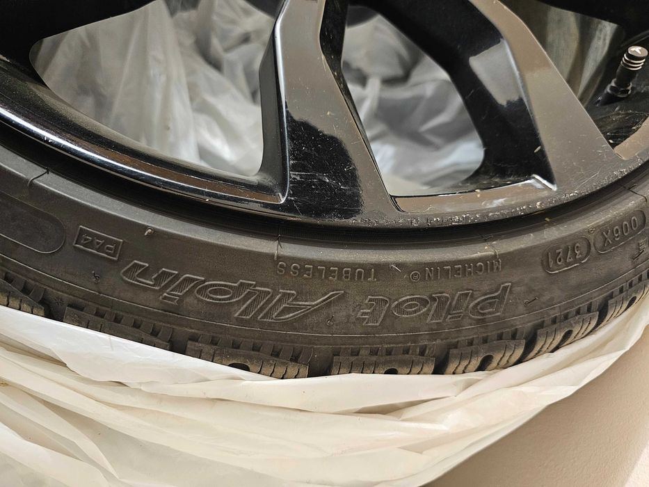 Jante Tesla cu Anvelope Michelin Pilot Alpin 235 35 R20 92W XL