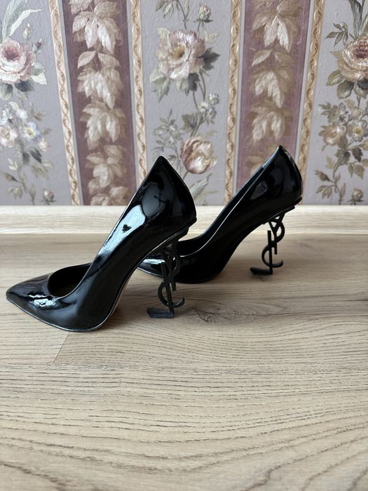 Обувки официални висок ток