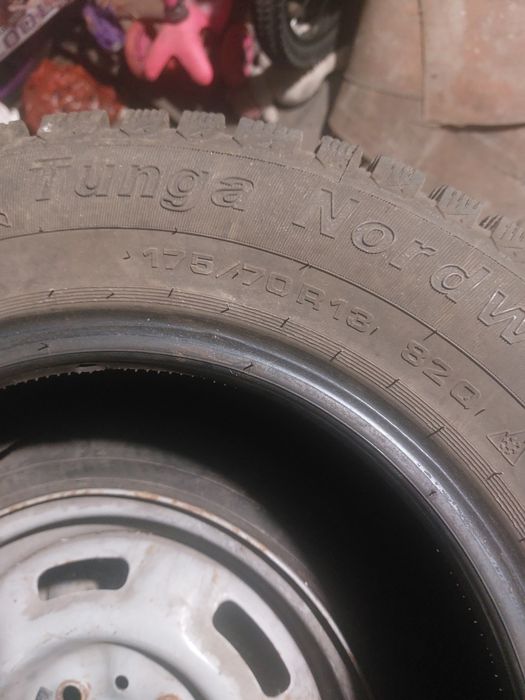 В продаже R 13 пять шин списками как на фото