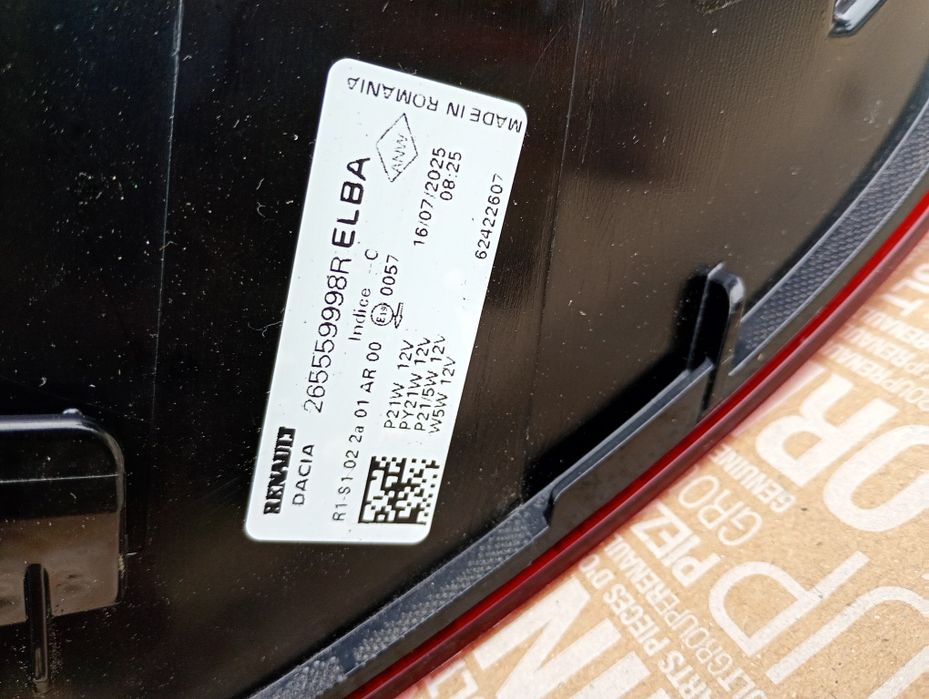 Stop stânga Dacia Logan 3 original cod 265559998r