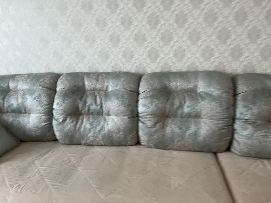 Продам диван угловой