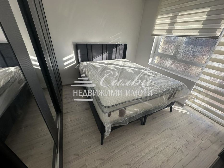 Продава се Тристаен апартамент в Шумен, Добруджански - 93 кв.м за 1525 €/кв.м - Снимка #5