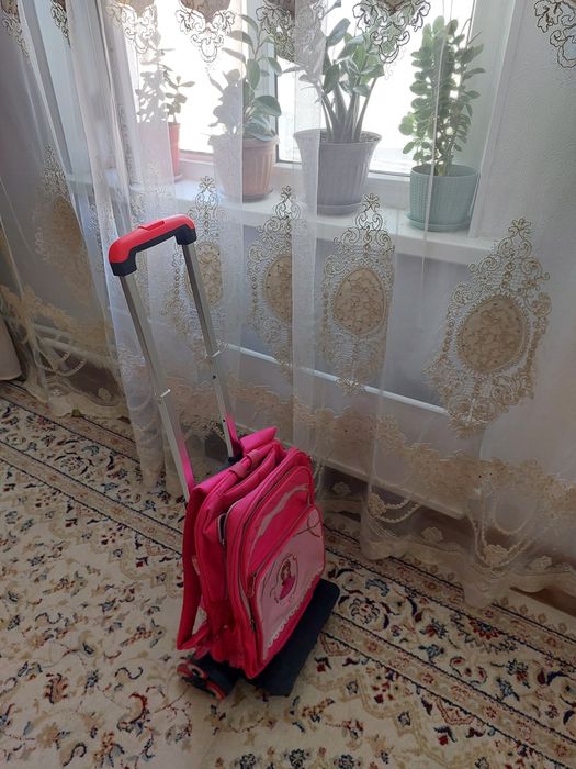 Продам школьная сумка